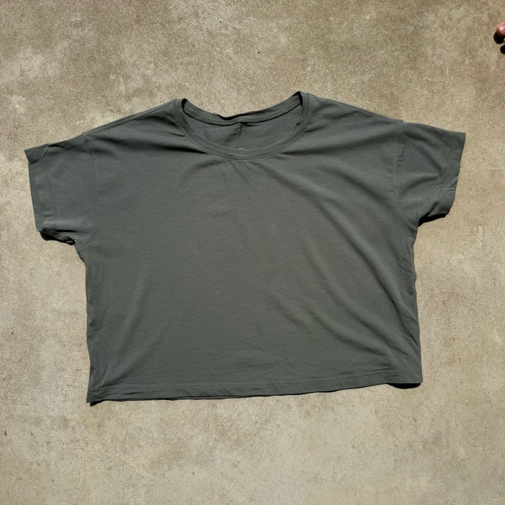 lululemon Relaxed Crew Tee - Olive